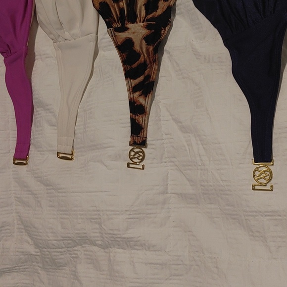 Victoria's secret strapless bikini LOT 34D/36D PRICE IS FOR ALL - Picture 4 of 8